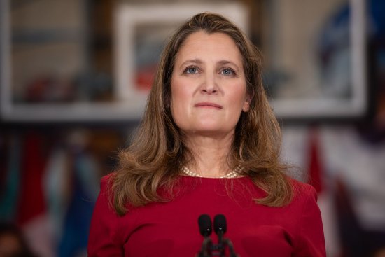 加拿大总理之位有力竞争者Freeland:呼吁被特朗普针对的国家召开峰会